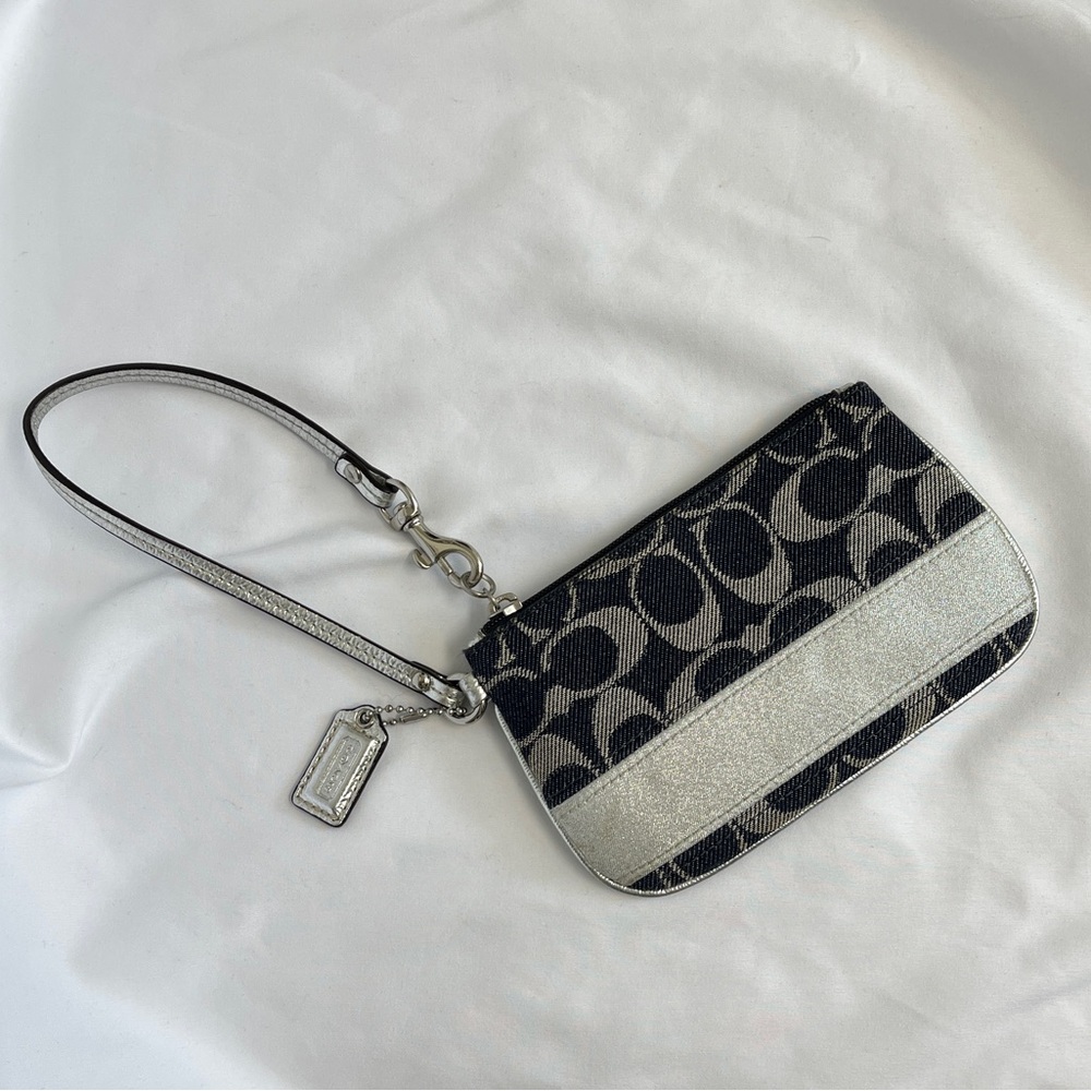 Coach EUC, zippered wristlet, blue & silver denim, clean, interior pkt, - Picture 8 of 13